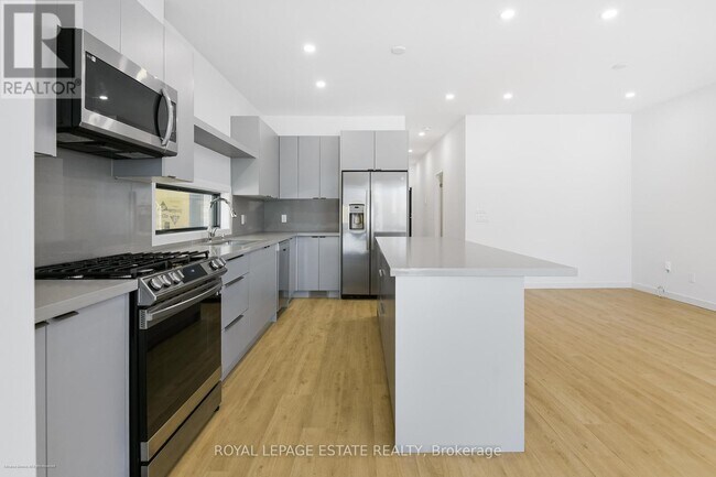 Photo du bâtiment - 506 Scarborough Rd