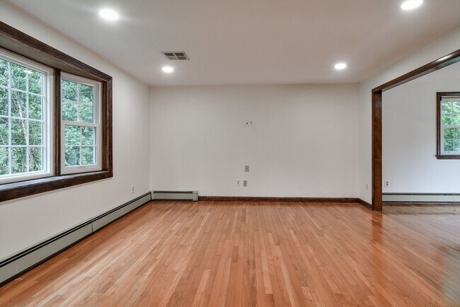 Foto del edificio - 27 Woodland St