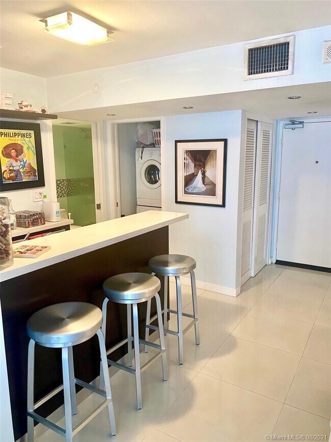 Foto del edificio - 401 Ocean Dr
