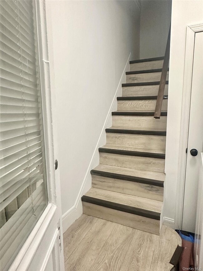 Foto del edificio - 525 E 5th St