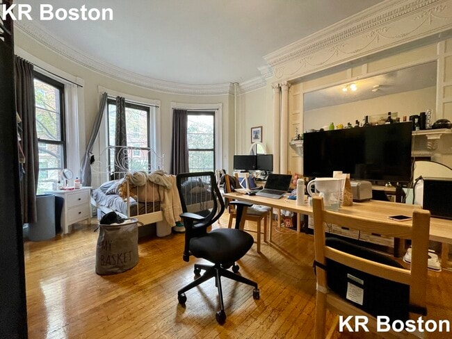 Building Photo - 71 Bay State Rd