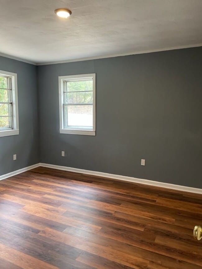Building Photo - Renovated 2 Bedroom 1 Bath Home for Rent!