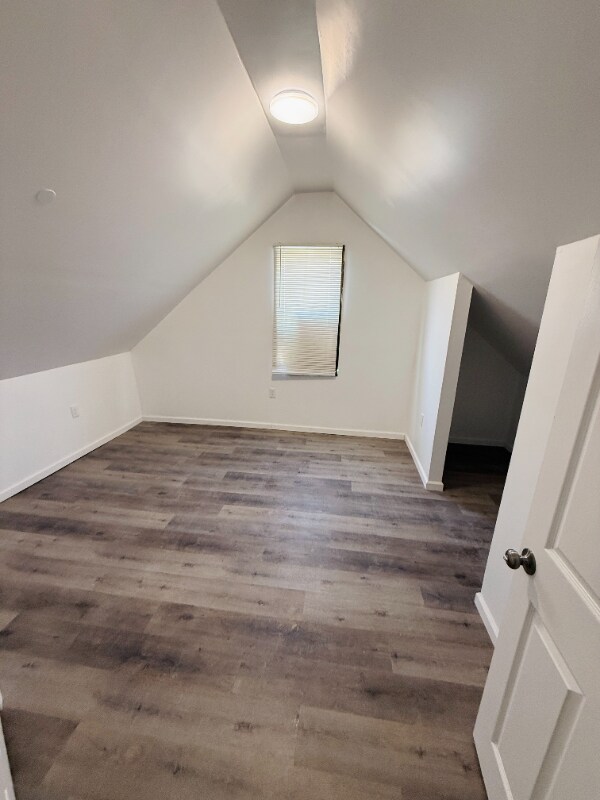 Building Photo - 3736 E 153rd St