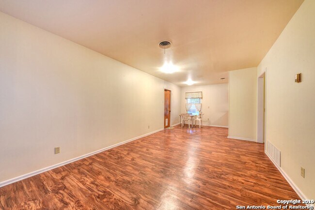 Foto del edificio - 3 Bedroom/2 Bath Terrell Hills Subdivision