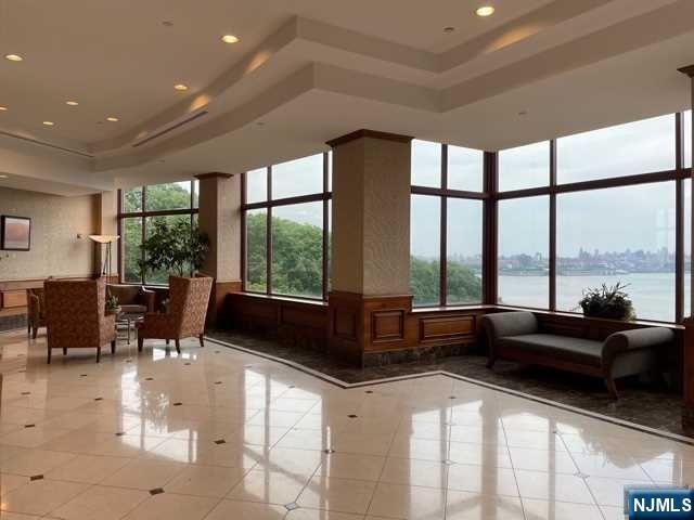 Foto del edificio - 100 Old Palisade Rd