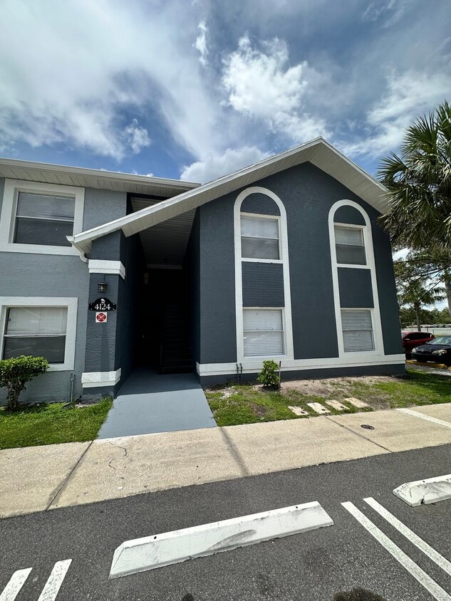 Foto principal - 4124 Pershing Pointe Place