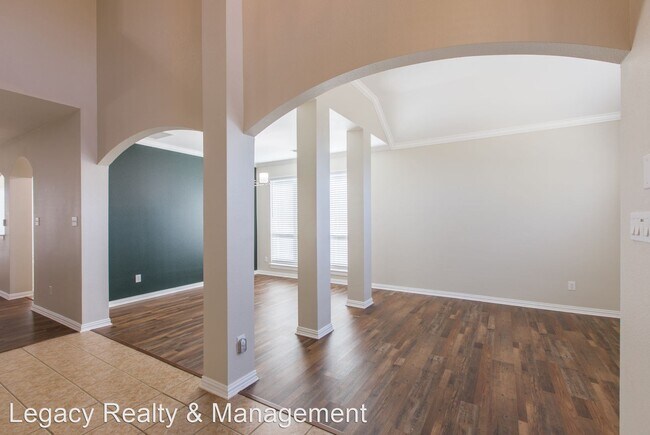 Building Photo - 5 br, 3 bath House - 7909 Amesbury Lane