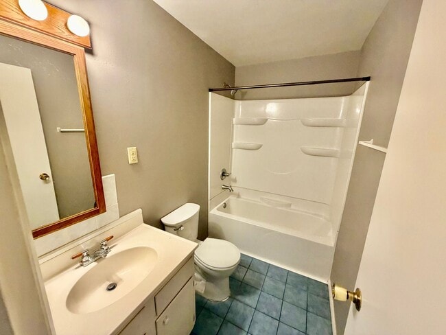 Building Photo - 3 Bedroom 1 Bathroom - Pictures Coming Soon!