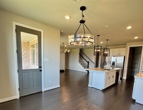 Building Photo - 108 Summer Pool Ct