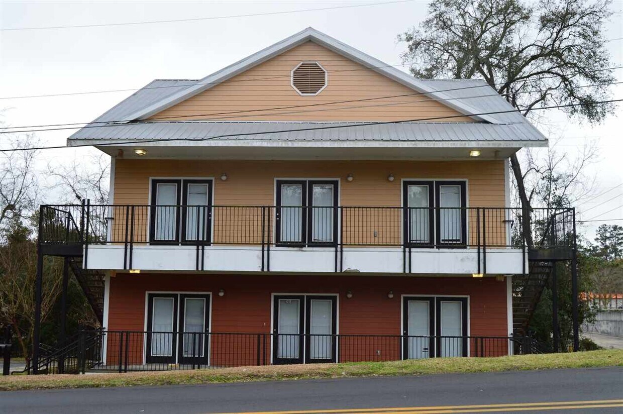 Foto principal - 207 Putnam Dr