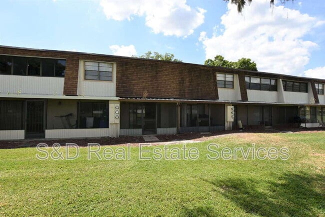 Foto del edificio - 6079 Topher Trl