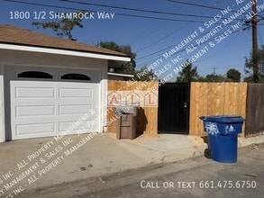 Building Photo - 1800 Shamrock Wy