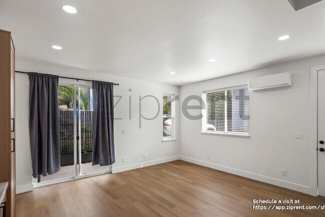 Foto del edificio - 3829 Buell St