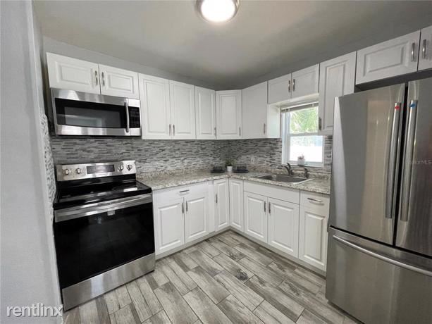 Building Photo - 3 br, 1 bath House - 1114 Palm Bluff St
