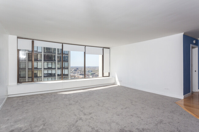 Foto del edificio - 5455 N Sheridan Rd