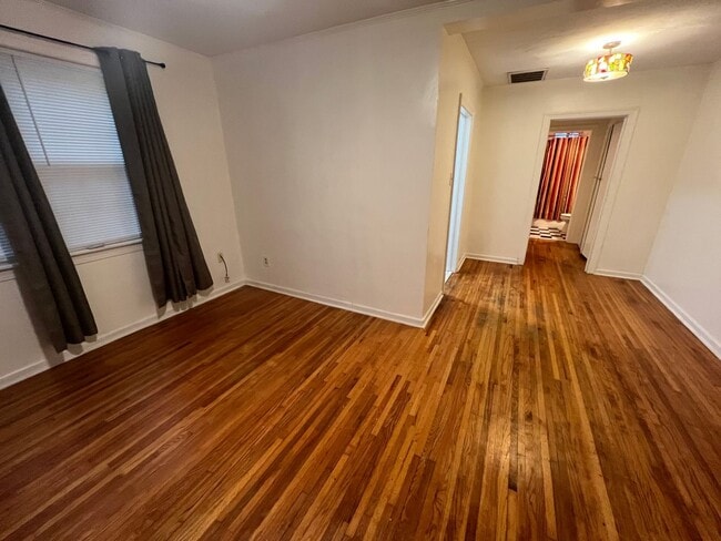 Foto del edificio - 3700 Carnes Ave