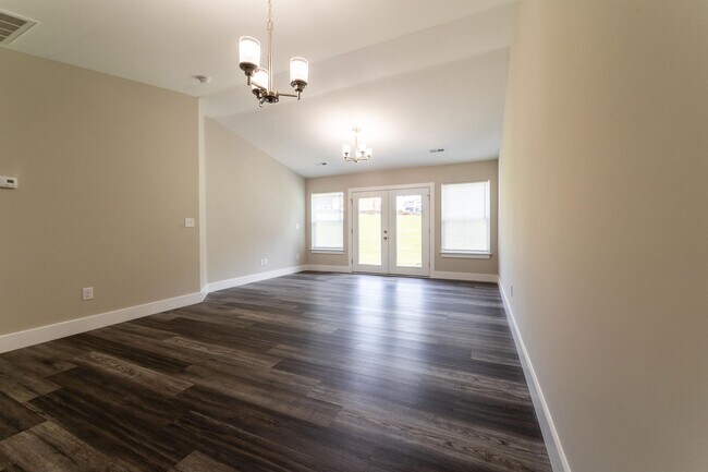 Building Photo - 712 Lamina Dr