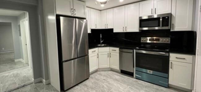 Building Photo - 333 Central St