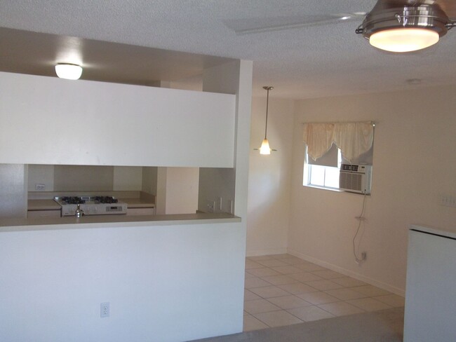 Building Photo - 1 bedroom, 1 bath, 1 assigned parking at t...