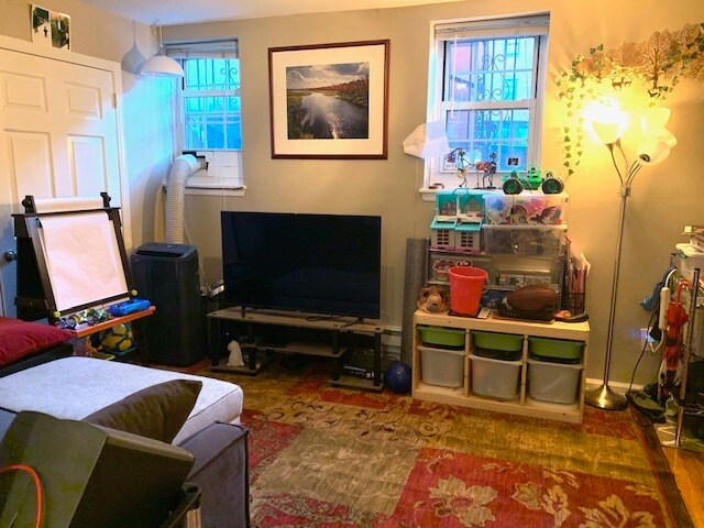 Foto principal - 212 Christopher Columbus Dr