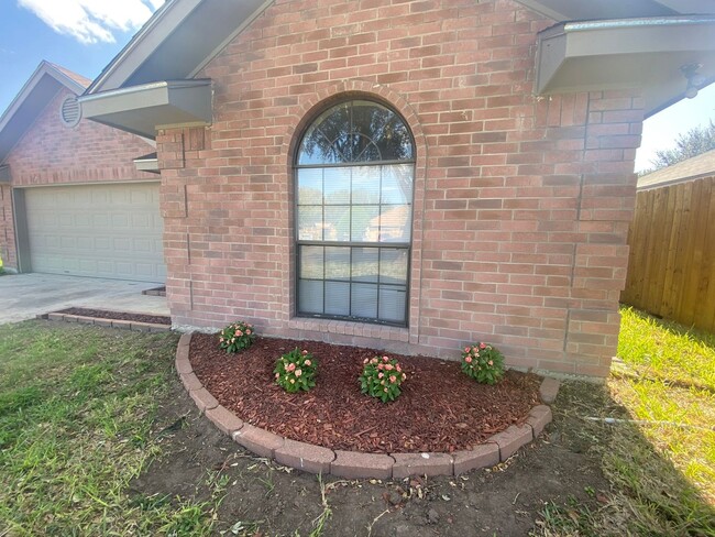 Foto del edificio - 3Bed/2Bath Home for rent Mcallen TX ( 4 mi...