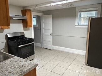 Building Photo - 4011 Elm St