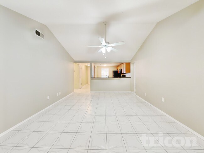 Foto del edificio - 10217 Carriage Glen Ct
