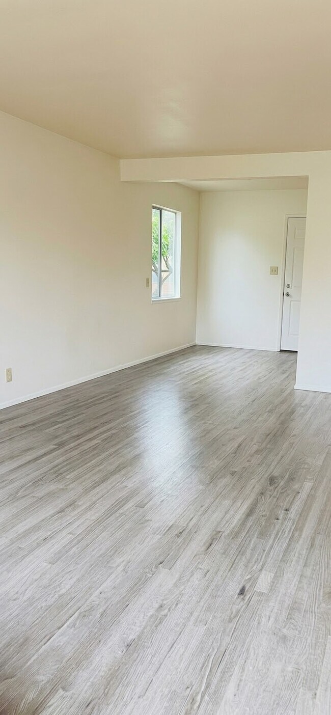 Foto del edificio - 4247 S Centinela Ave