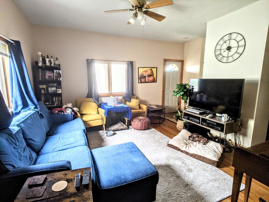 Living Room - 19 Hillside Ave