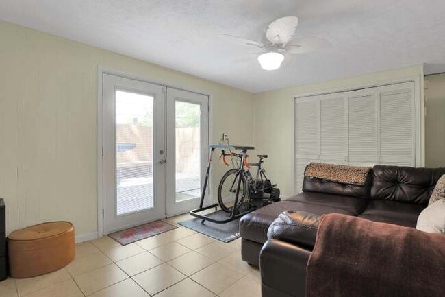 Foto del edificio - 2842 Kingsrowe Ct