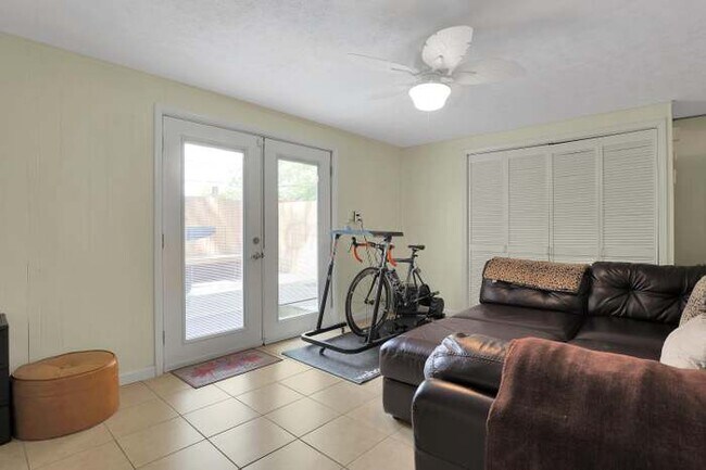 Building Photo - 2842 Kingsrowe Ct