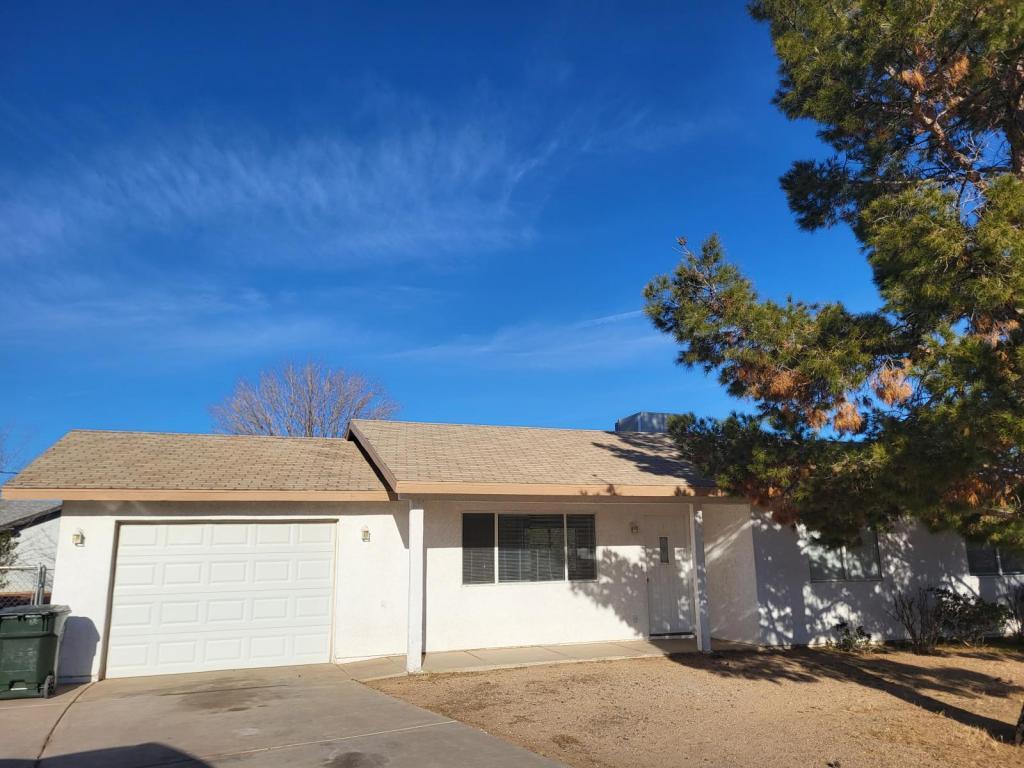 2301 Eastern St, Kingman, AZ 86401 House Rental in Kingman, AZ