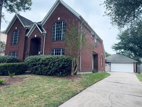 Building Photo - 16523 Town Lake Ct
