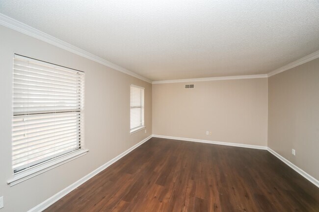 Building Photo - 7915 Gayle Ln