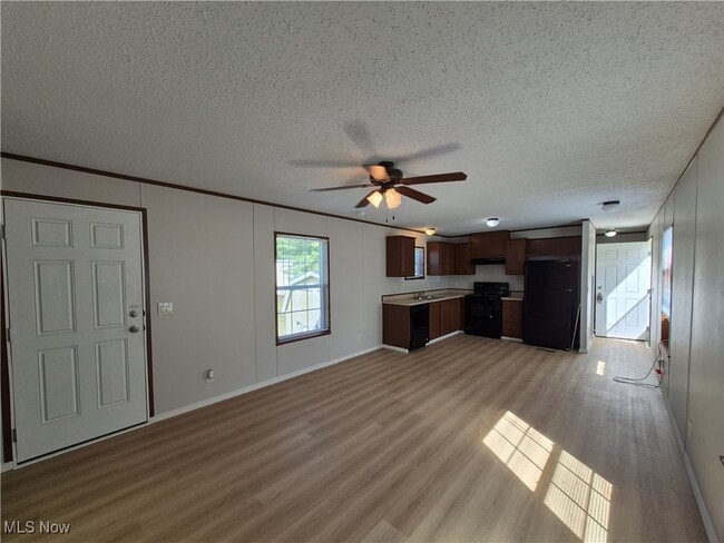 Foto del edificio - 125 Cedar Brook Dr