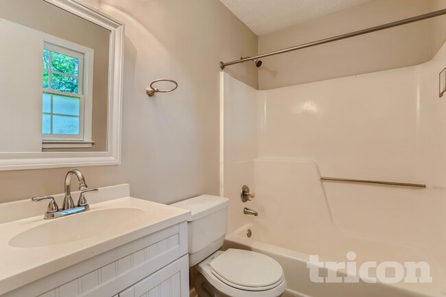 Foto del edificio - 367 Arbour Way