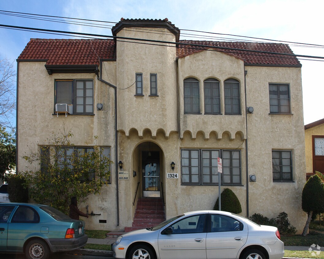 Foto del edificio - 1324 N New Hampshire Ave