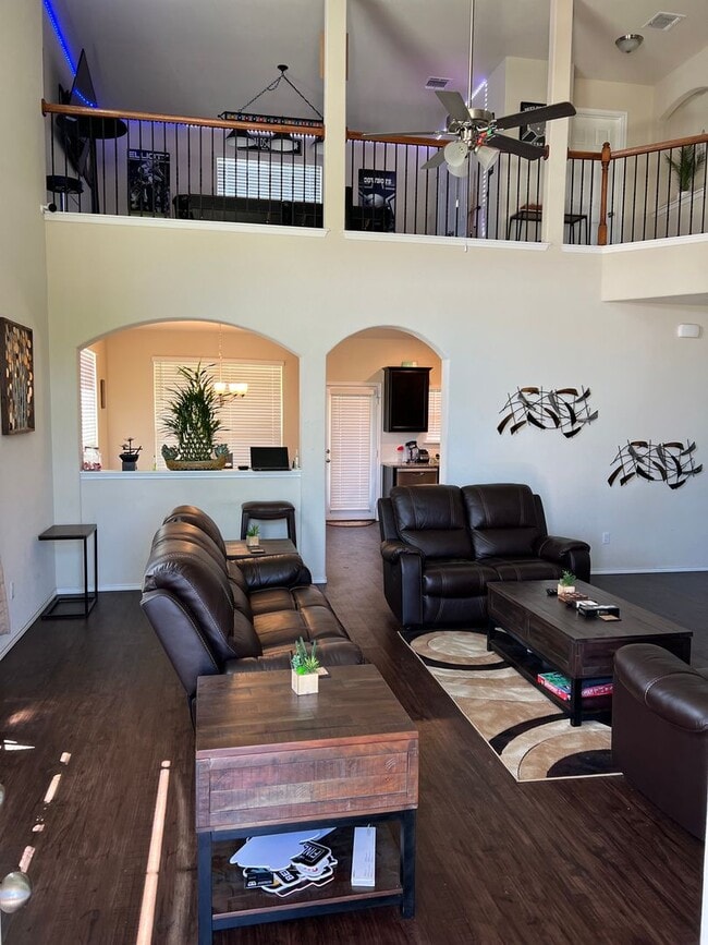 Foto del edificio - NEW IN MANAGEMENT - COMING SOON!