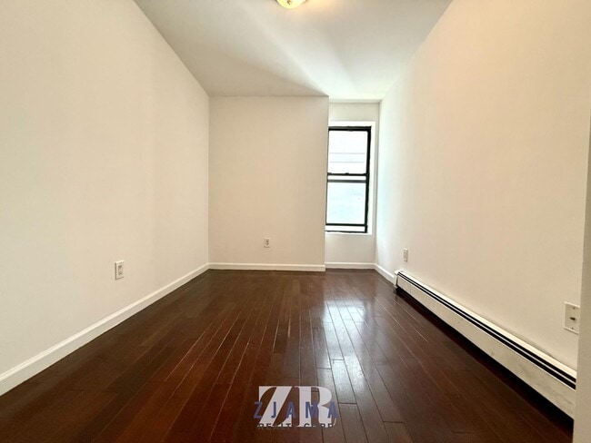 Foto del edificio - 461 DeKalb Ave