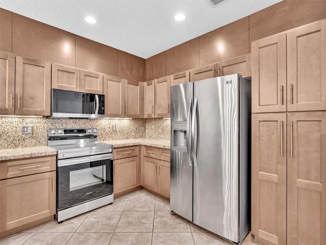 Primary Photo - 18164 Boca Way Dr