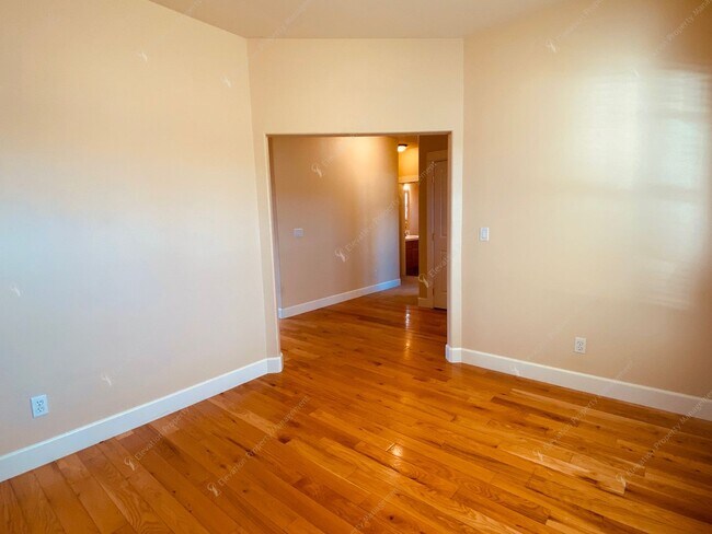 Foto del edificio - Single-level 3 BR-2BA + Den Home in SE Bend