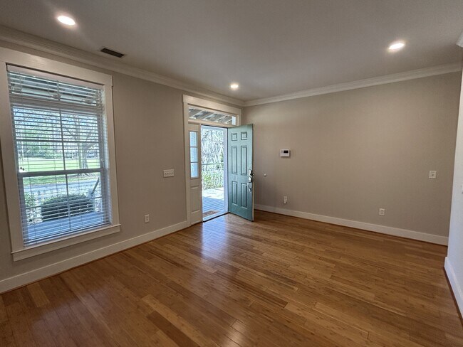 Foto del edificio - 2805 3rd St