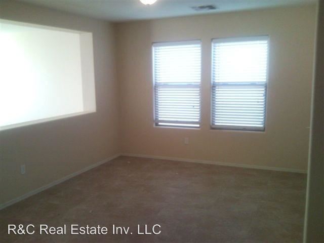 Building Photo - 21117 E Stonecrest Dr