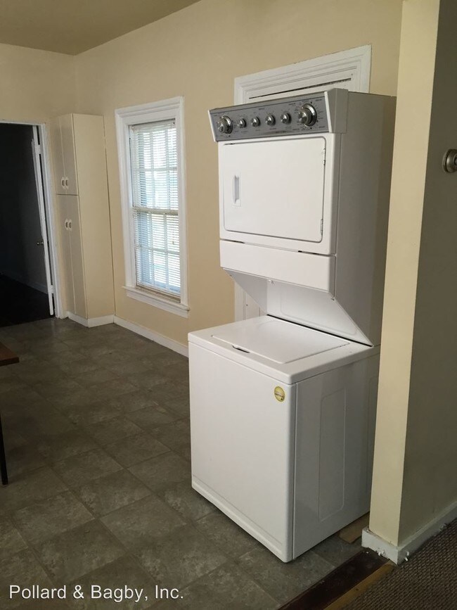 Foto del edificio - 126 S Laurel St