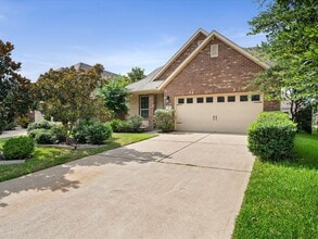 Building Photo - 26 Canterborough Pl