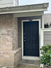 Building Photo - 12246 Bob White Dr