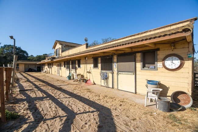 Building Photo - 80 Brown Rd