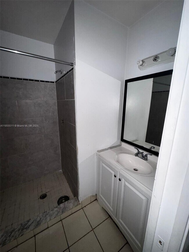 Foto del edificio - 6023 10th Ave N