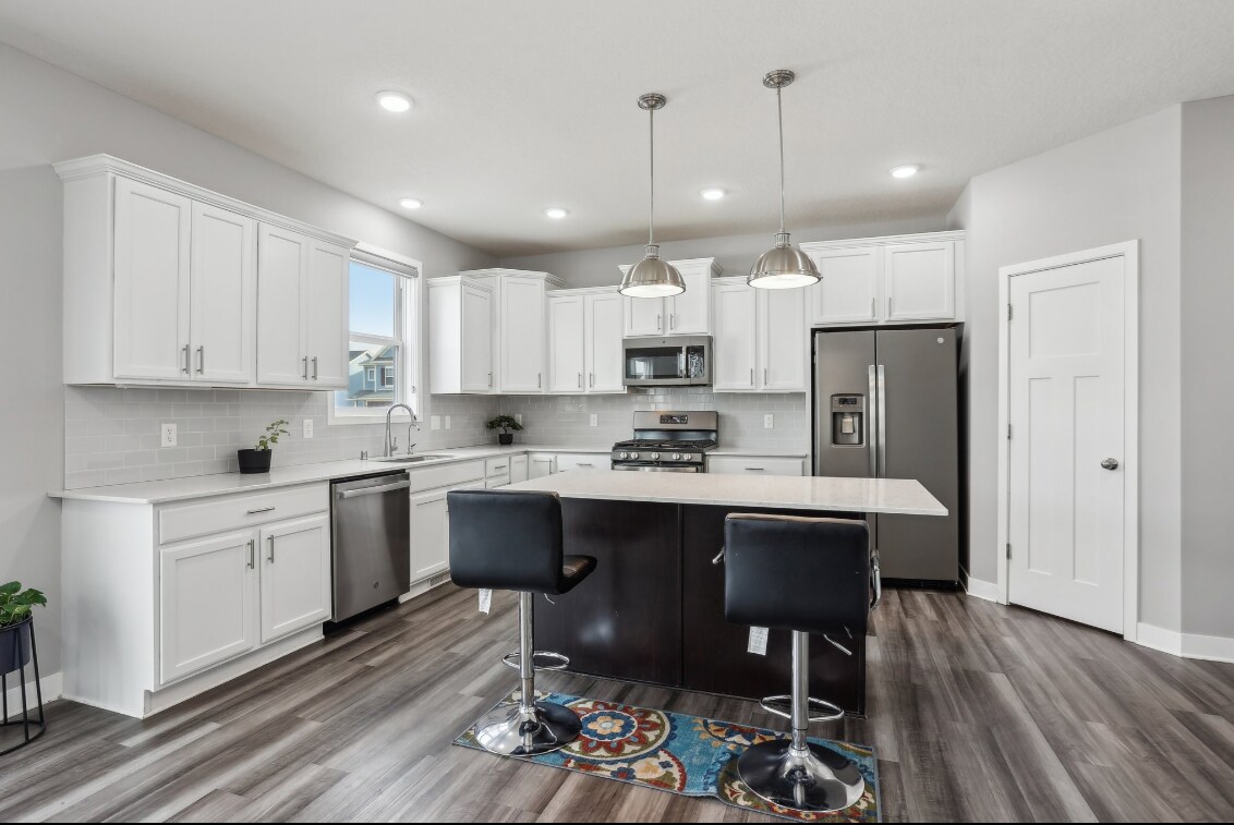Foto principal - 5636 162nd St W