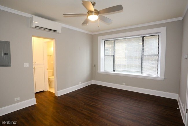 Building Photo - 817 W Lakeside Pl
